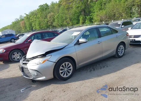 2017 Toyota Camry Le z USA, uszkodzony, nr VIN 4T1BF1FK8HU376791